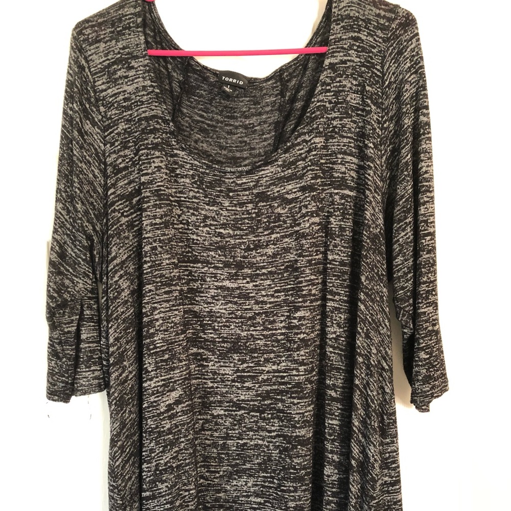 (2) Torrid Tops